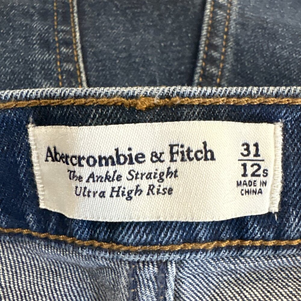 Abercrombie & Fitch Women's Straight Leg Jeans - Deep Indigo Blue Denim - Picture 7 of 10
